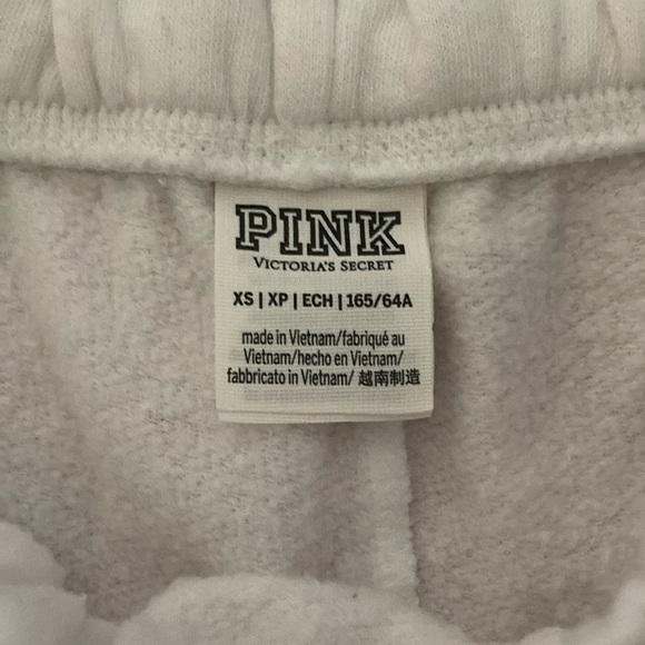 Victoria’s Secret boyfriend shorts Xs - Picture 2 of 3